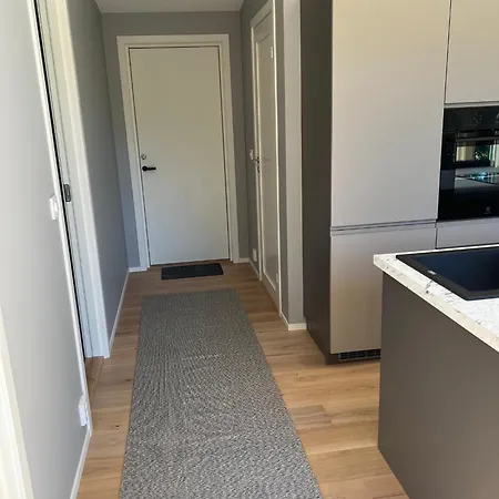 3 Bedroom Cabin, 5 Min Walk To The Ocean, 1 Drive From Oslo