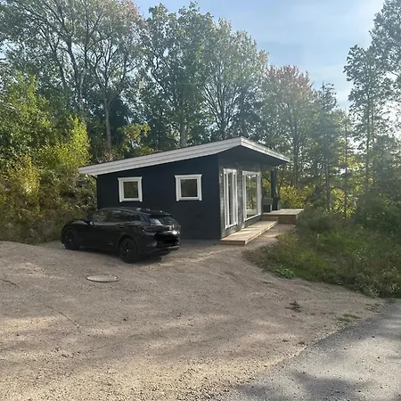 Holiday home - Small House By The Oslofjord, 1 Drive From Oslo Fredrikstad