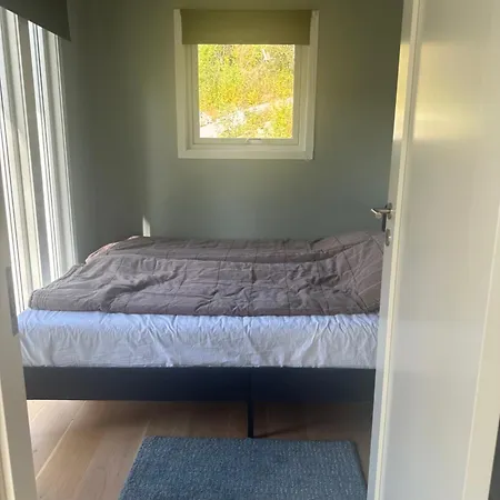 3 Bedroom Cabin, 5 Min Walk To The Ocean, 1 Drive From Oslo