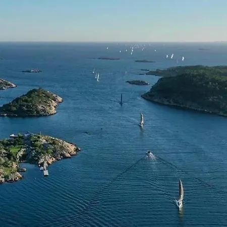 3 Bedroom Cabin, 5 Min Walk To The Ocean, 1 Drive From Oslo Feriehus *